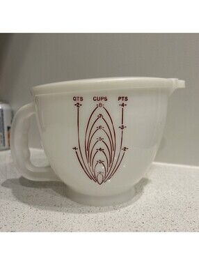 VTG 8 CUP TUPPERWARE PLASTIC MIX-N-STORAGE (PANCAKE BATTER) NICE CLEAN 500-2 USA